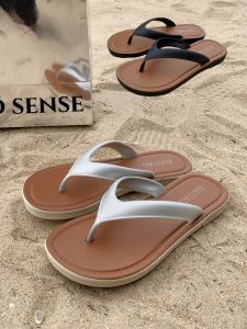 Thin Stripe Womens Summer Fashion Casual Internet Celebrity Outdoor Flip-Flops Beach Non Slip Fancy Color Matching Flip Flops