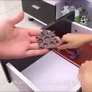 Móc khoá tua vít đa năng hình bông tuyết