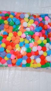 100 PCS & 50 PCS POMPOM BOLA BULU POLOS MIX WARNA UKURAN 25 CM / POM POM MAINAN EDUKASI ANAK