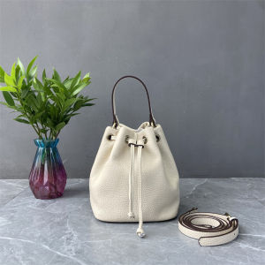 กระเป๋าถือหนังแท้สไตล์ดั้งเดิม กระเป๋าสะพายข้างแบบถือได้ กระเป๋าถือทรงกลมแบบลำลอง กระเป๋าสะพายไหล่หนังวัวชั้นบน