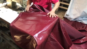 ผ้าใบเคลือบเงา FT 74 ขนาด 5x12 | 5x10 | 6.5x9 | 6.5x8 | 6.5x7 | 6.5x6 เมตร ผ้าร่มเคลือบเงากันน้ำ 2 ชั้น (แบบตอกตาไก่) คลุมรถยนต์ รถกระบะ และคลุมสิ่งของทั่วไป