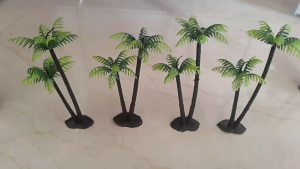 5/10pcs Mini Coconut Palm Model Trees Plastic Artificial Rainforest Diorama Building Railway Micro Landscape Realistic Coconut Tree Model for Diorama Desktop Scenes and Sandplay Building Perfect for Animal and Dinosaur Figurines
