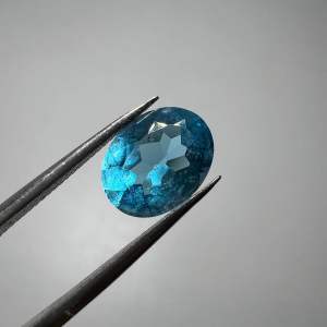 3105-ĐÁ TOPAZ XANH DƯƠNG ( THIÊN NHIÊN ) KHÔNG PHÁT QUANG ĐỎ DƯỚI TIA UV.