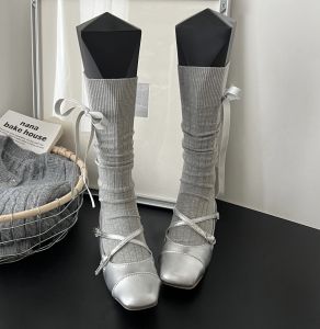 ถุงเท้าผ้าฝ้ายลายโบว์ผูกหัวเข็มขัดสีขาวสไตล์บัลเล่ต์ ถุงเท้าข้อสั้นสำหรับผู้หญิง ฤดูใบไม้ผลิและฤดูร้อน สไตล์หวาน เอวกลาง เส้นใยโพลีเอสเตอร์