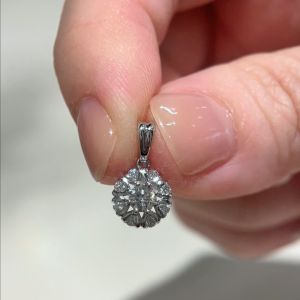 LAZO DIAMOND Frostines Ethereal Aura Diamond Pendant in 375/9K White Gold