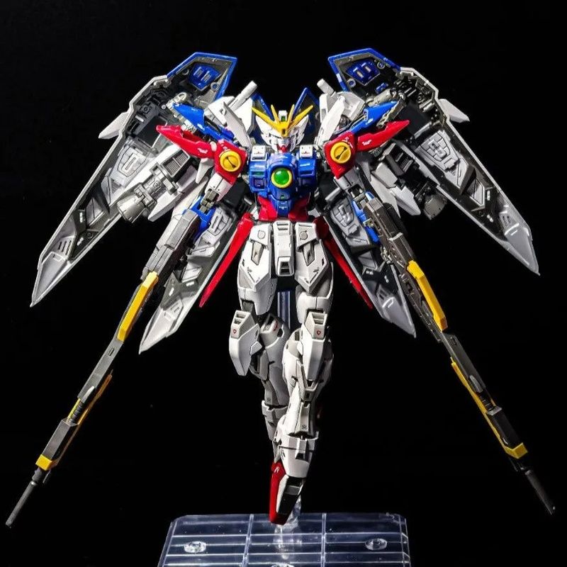 Maquette à assembler Bandai RG 1/144 Wing Zero Gundam, puzzle de construction de mecha à collectionner, objet de décoration idéal pour les fans de Gundam.
_voghion.com