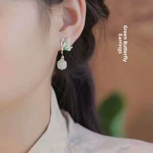 Retro Chinese Style Butterfly Ear Cuff Womens Luxury Design Green Color Fresh And Elegant Fashion Jewelry Ear Decorations