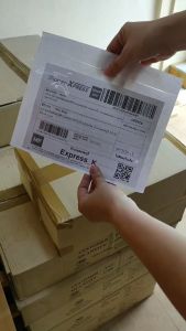 ซองพลาสติกใสหลังกาว ซองใสหลังกาว ซองพลาสติกแปะข้างกล่องพัสดุ ขนาด 17x25 cm.