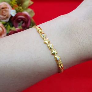 สร้อยข้อมือลายกระดูกงูคั่นโค้งดาวสลับหัวใจฝังเพชร ความยาว 6 นิ้ว ใช้ได้ทุกโอกาส ใส่แทนของจริงได้ งานสวย ชุบทอง พร้อมส่ง