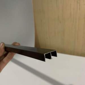 List Rell M Etalase Untuk Kolong Dapur List Aluminium 2 Jalur Bentuk M Coklat