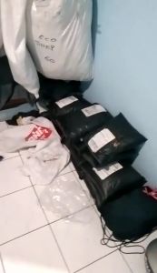 Oneset Hoodie Dan Celana Pendek Cargo Satu Stel Warna Navy Pria Wanita Distro Stelan Sweater Celana Keren Bahan Fleece Tebal  Distro