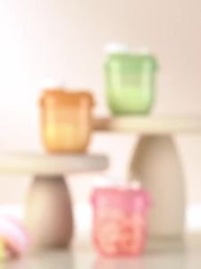Bình Đựng Sữa Công Thức Di Động Có Nắp Chống Tràn & Thao Tác Một Chạm Hộp Đựng Sữa Màu Xanh Có Thước Đo & Khe Đựng Thìa Dành Cho Trẻ Từ 0+ Tuổi