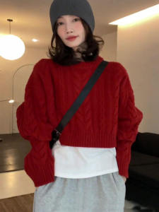 Áo Len Dệt Kim Ngắn Màu Đỏ Cho Nữ Dáng Rộng Thoải Mái Cổ Tròn Phong Cách Đường Phố Thời Trang Thu Đông 2025 Áo Len Cardigan