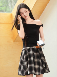 OSA | Shoulder-Exposing Short Sleeve T-Shirt