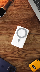 BUDI 10000 mAH 1 for 3 Magnetic Wireless Power Bank Built-in Cables