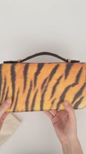 Clutch Nam Da Bò Dập Vân Da Báo Cao Cấp BLANDA 7VCDP47 – Ví Cầm Tay Thời Trang Sang Trọng