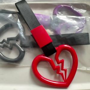 1Pcs Train Bus Handle Hand Strap Ring Heart Styling Drift Charm Strap Drift Auto Warning Ring Car Strap Car Rear Bumper Supplies