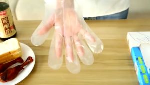 200 PCS High Quality Disposable Plastic Gloves Disposable Plastic Food Preparation Gloves Household