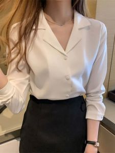 Casual Loose Long Sleeved Shirt Street Style Loose Fit Turn-down Collar Long Sleeve Casual Shirt for Women in Their 20s