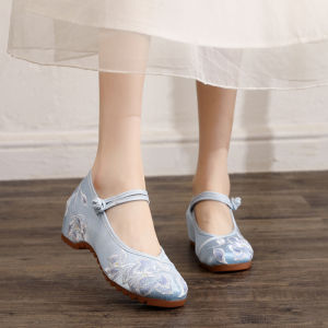Beijing Ladies Embroidered Shoes Ethnic Style Slope Heel Single Shoes for Tea Ceremony Performers And Cheongsam Accompaniments