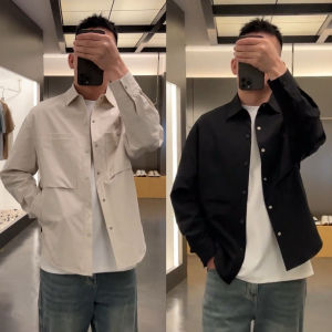 เสื้อเชิ้ตคอปกพับสุดเก๋สำหรับผู้ชาย ทรงหลวม สไตล์ลำลอง ฤดูใบไม้ผลิและฤดูใบไม้ร่วง เสื้อแจ็คเก็ตแบบสวมหัว ผ้าฝ้ายผสมโพลีเอสเตอร์
