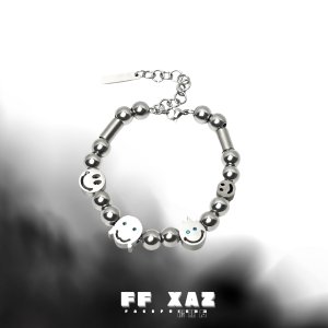 สร้อยข้อมือไททาเนียมใบหน้ายิ้มปรับได้ดีไซน์ไม่ซ้ำใคร เครื่องประดับแฟชั่นสำหรับทั้งชายและหญิง สร้อยข้อมือสไตล์ฮิปฮอป