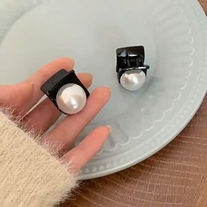 Pearl Hair Clip 🎀 法式复古珍珠小发夹 Klip Rambut Mini Gaya Korea Comel Aksesori Rambut Hair Claw Woman Vintage Style