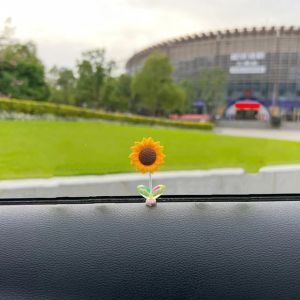 NEW 5pcs Cute Sunflower Design Car Ornaments Car Dashboard Car Window Edge Decoration Car Interior Decoration Accessories