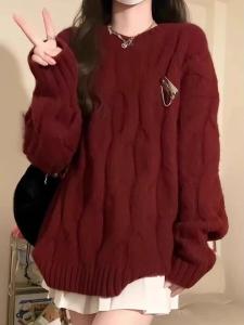 เสื้อสเวตเตอร์ถักหนาสำหรับผู้หญิง เสื้อชั้นในสีแดง ทรงหลวม แขนยาว ปกกลม สไตล์เกาหลี ฤดูใบไม้ร่วง 2024