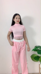 ชุดแฟชั่นจัดเต็ม เสื้อซีทรูดีไซน์หรูหราสุดชิค จับคู่กางเกงโบว์พริ้วไหว เพิ่มลุคหวานเท่อย่างลงตัว