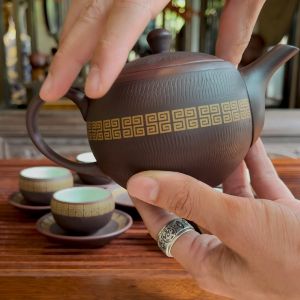 Bộ Ấm Chén Bát Tràng  - Bộ Ấm Trà Nâu Viền Vàng Bộ Ấm Trà Trường Sa Viền Vàng Lòng Xanh