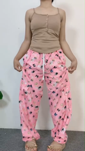 ชุดเซ็ตแฟชั่น เสื้อกล้ามเรียบ + กางเกงแมว สุดคิวท์ในสไตล์อเมริกัน