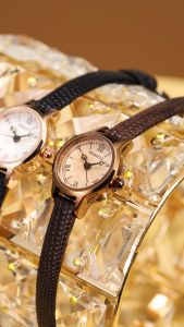 REBIRTH Jam Tangan Wanita Korea Antik Panggilan Mini Anti Air Tali Kulit Jam Tangan Cewek