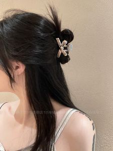 กิ๊บติดผมรูปผีเสื้อโลหะสไตล์เกาหลีสำหรับผู้หญิง กิ๊บติดผมแบบมีสายรัดผมสีทองหรูหรา ดีไซน์เรียบง่าย สไตล์เกาหลี ใหม่ล่าสุด