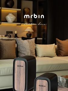 MR.Bin | Automatic High-leg Vintage Style Trash Can for Narrow Spaces