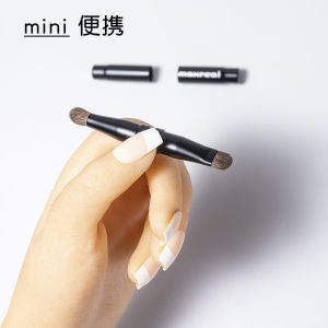 Mini Portable Eyeshadow Brush Soft Horse Hair Professional Makeup Brush for Eye Shadow Coloring And Blending Any Skin Type
