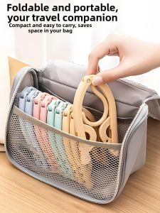 Portable Anti-slip Hangers with Clips