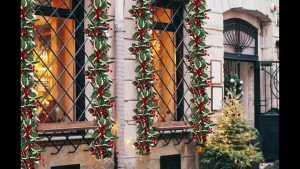 【COD】Christmas Vine 2M Artificial Red Berries Leaf Vine Foliage Rattan Garland Christmas DIY Wreath Door Window Table Stair Decor Xmas Tree Hanging Ornaments Festival New Year Wedding Decoration