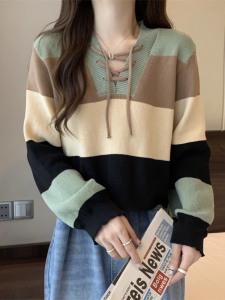 Women's Short Knit Sweater: A Stylish & Comfortable Choice for Spring & Autumn Outerwear