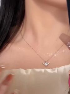 【Bestella✨COD】Kalung Malaikat Mahkota Wanita Cahaya Mewah Fashion Kilau Kalung Desain Sederhana Lanjut Elegan