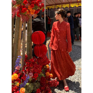 Elegant Long-Sleeve Qipao Wedding Dress Vintage National Style Engagement Dress Autumn Winter Pearl Embellished A-Line Skirt