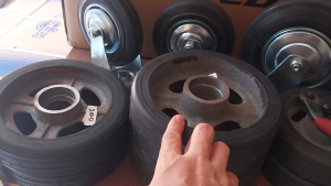 Roda Gledekan Kastor Gerobak Besi Cor