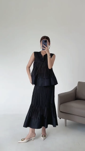 Miyake Folds 2025 New Fashionable and Versatile Slim Fit Tops and Half Skirts Set for Women