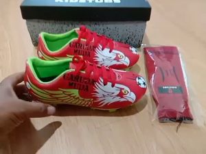KIDZTUBS: Sepatu Bola Berkualitas Tinggi & Sepatu Olahraga Anak