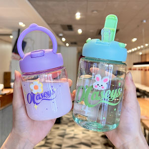 Cốc Nhựa Tay Cầm Dễ Thương Cho Trẻ Em Đi Học Cốc Nhựa Cầm Tay Mini Cho Trẻ Mẫu Giáo Cốc Hút Cốc Đựng Nước Cho Trẻ Em