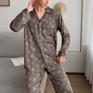 ผู้ชาย ฤดูร้อน ชุดนอน หลวม แขนสั้น ผ้าไหม ชุดอยู่บ้านแบรนด์หรูคู่รักสองชิ้นสบาย พลัสไซส์ กางเกง