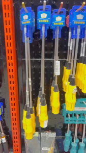 CHAMPION ไขควง 1800F ปากแบน / ปากแฉก 4" 6" 8" 10" 12" ด้ามยาง