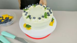 SUGA พร้อมส่ง แป้นหมุนเค้ก ฐานกันลื่น หมุน 360 องศา มีให้เลือก 3 สี วัสดุเกรดอาหาร  คุณภาพดีและทนทาน COD SUR288