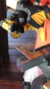 Máy Cưa Đĩa 76mm Dùng Pin 20V Dewalt DCS438B ( Thân Máy )