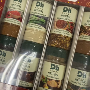 DH Foods Spice Gift Box Set Assorted Chili Flakes Cinnamon Black Pepper Five Spice Ginger Turmeric Star Anise Lemongrass